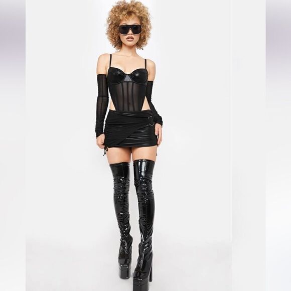 Poster Grl Sub Zero Ruched Mini Skirt - Picture 3 of 8